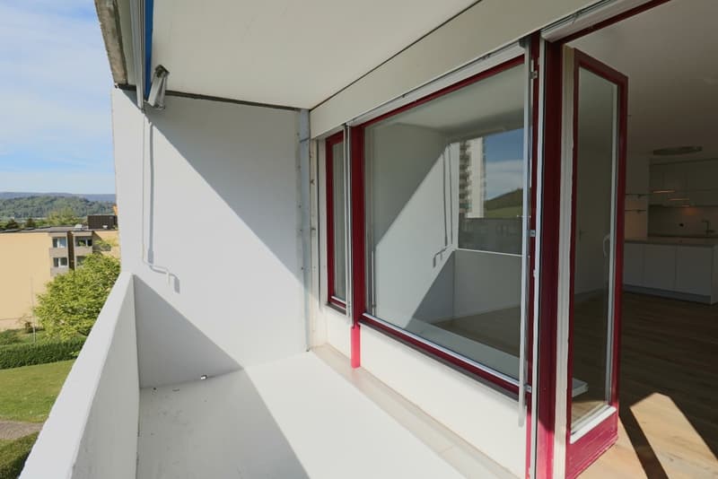 Helle, stilvolle und komplett renovierte 4.5 Zimmer-Wohnung (10)