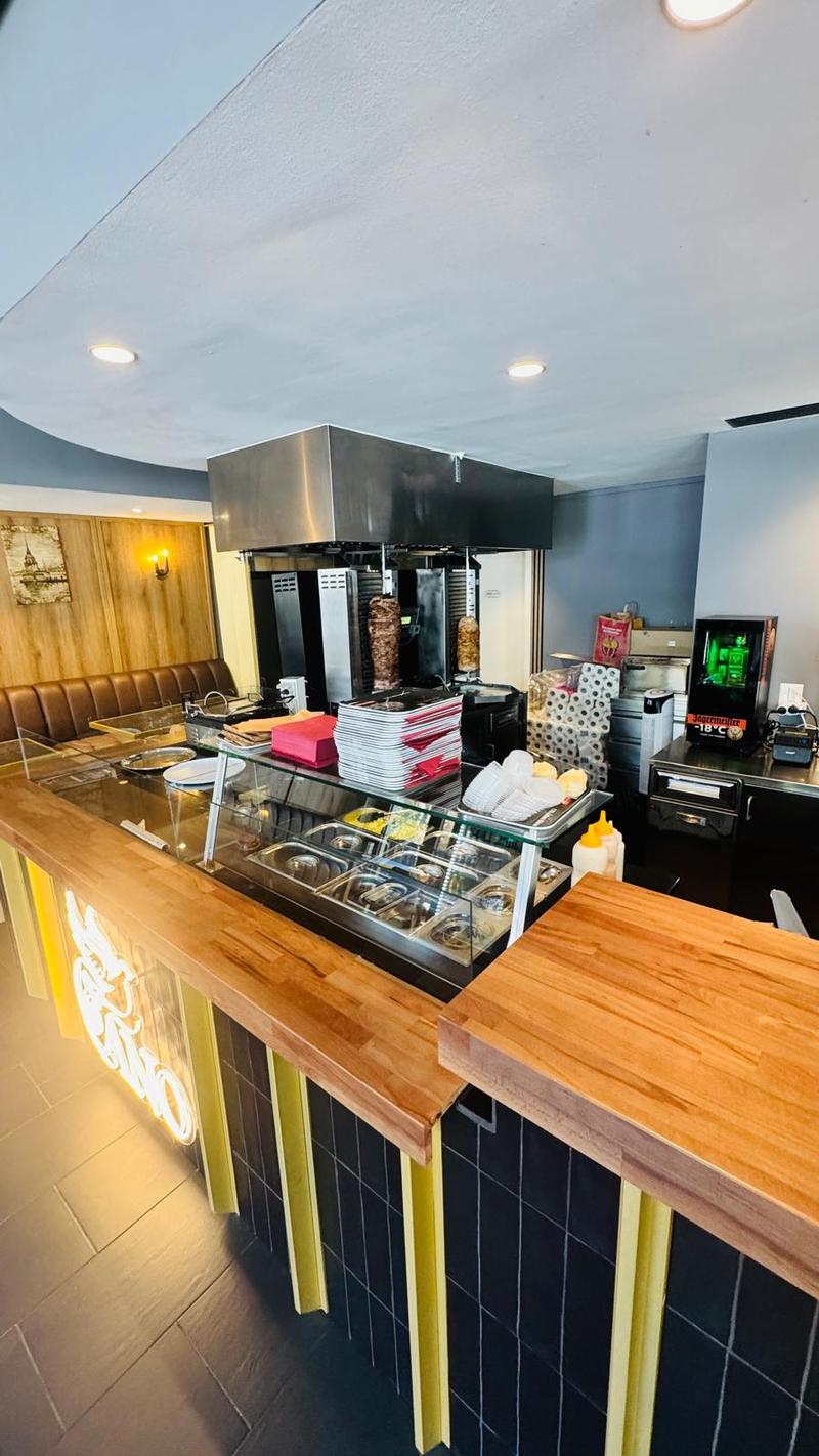 Gewerbefläche für Café/Bar oder Restaurant am Rapidplatz in Dietikon (5)