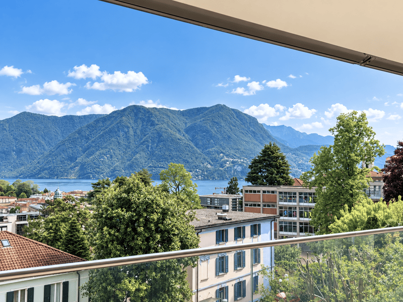 Ampio 4.5 locali con vista lago in residenza di pregio a Lugano (3)