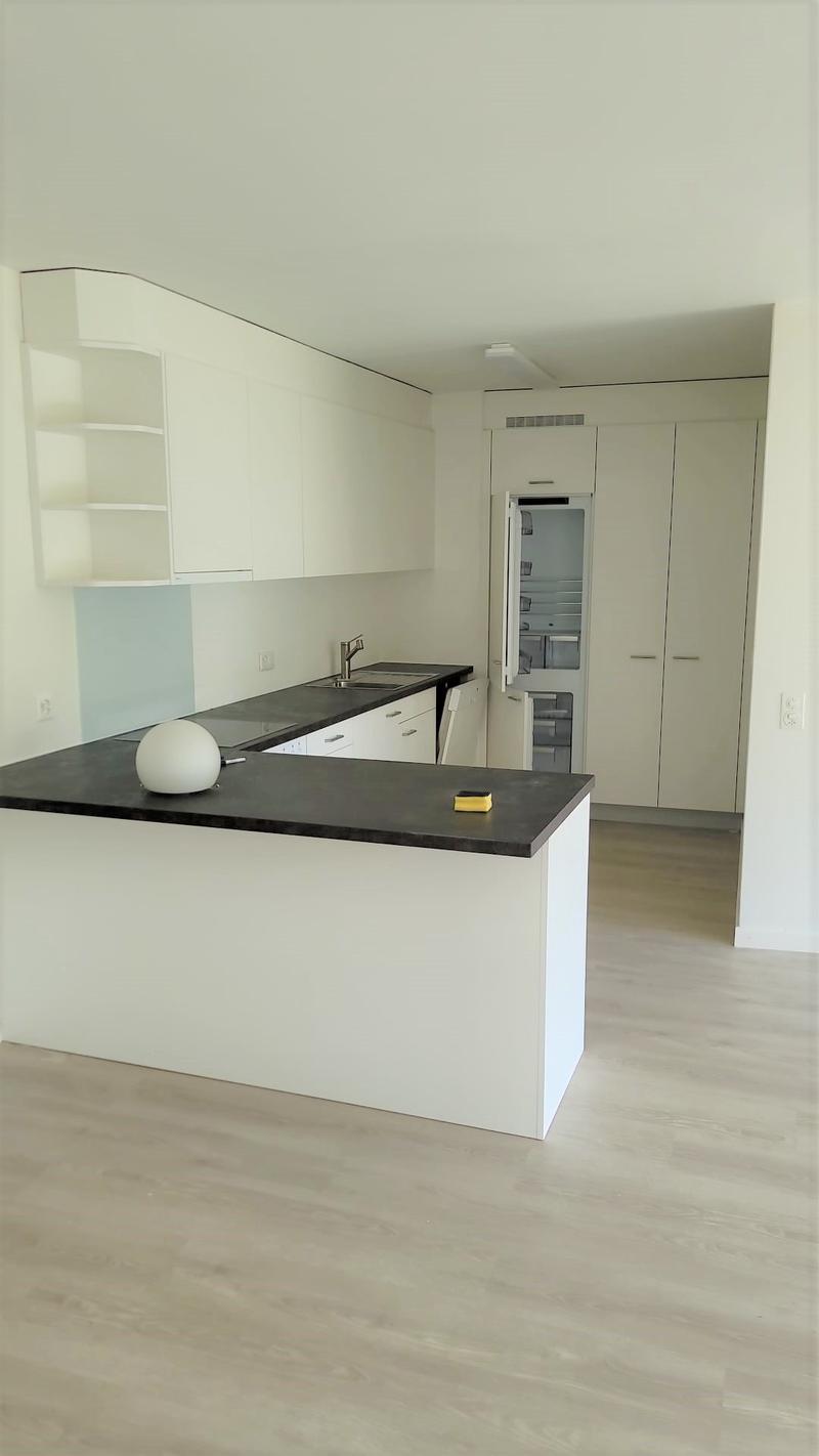 Helle 3.5-Zimmer-Wohnung mit Balkon in Oberwil (10)