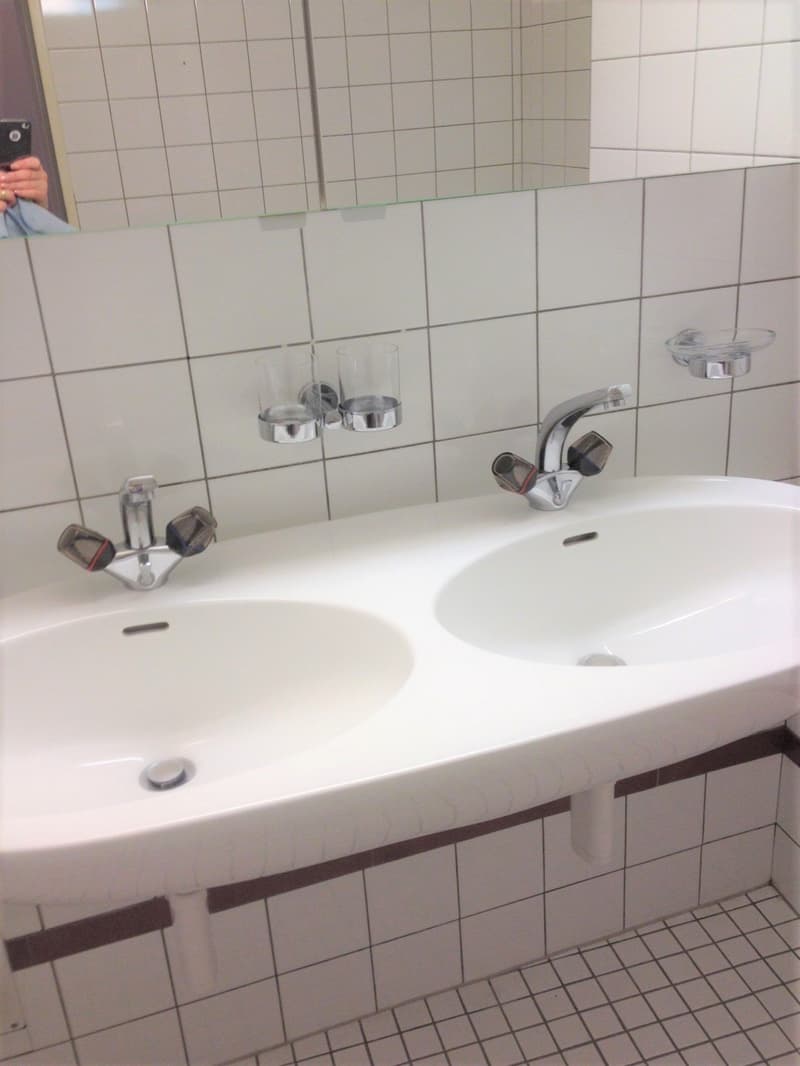 Helle 3.5-Zimmer-Wohnung mit Balkon in Oberwil (16)