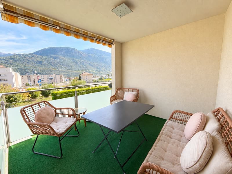 Magnifique appartement 5.5 pièces avec vue dégagée à Sierre (11)