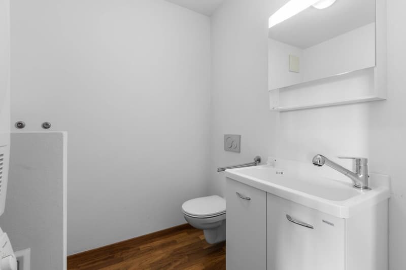 Elegant 3.5-room flat with lake views in Vernate (9)