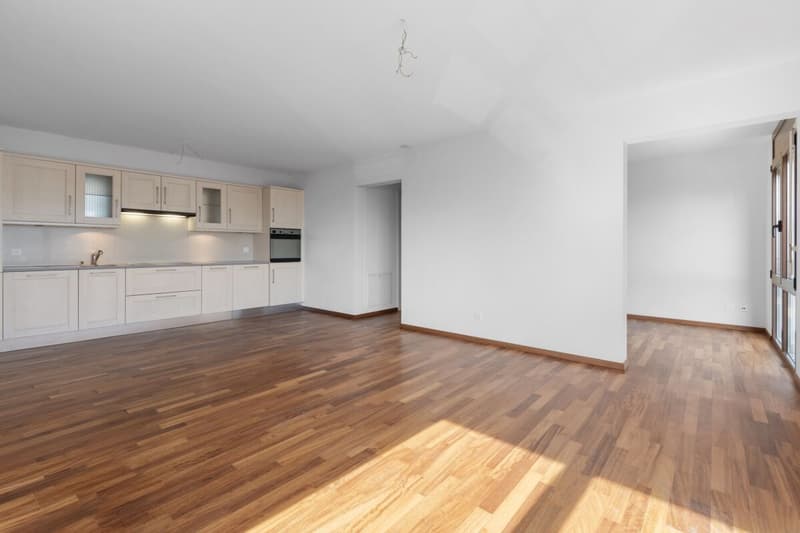 Elegant 3.5-room flat with lake views in Vernate (4)