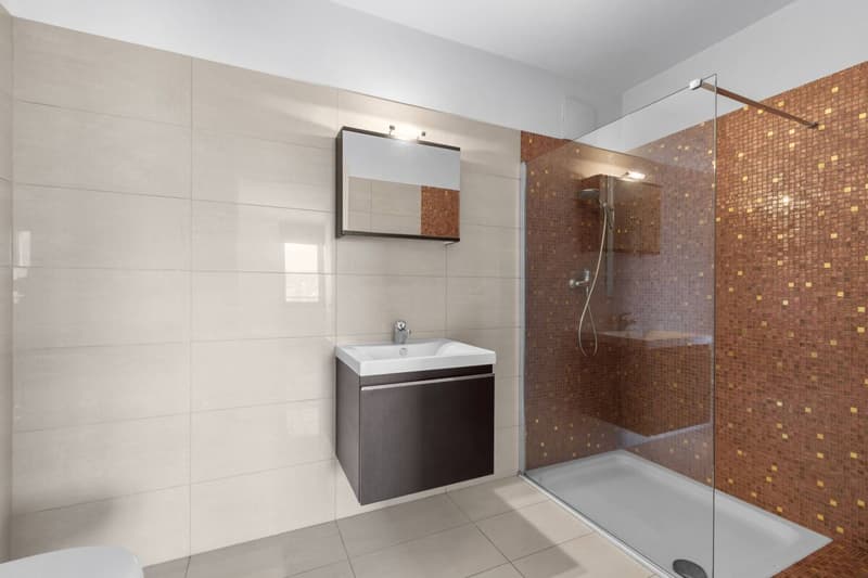 Elegant 3.5-room flat with lake views in Vernate (13)