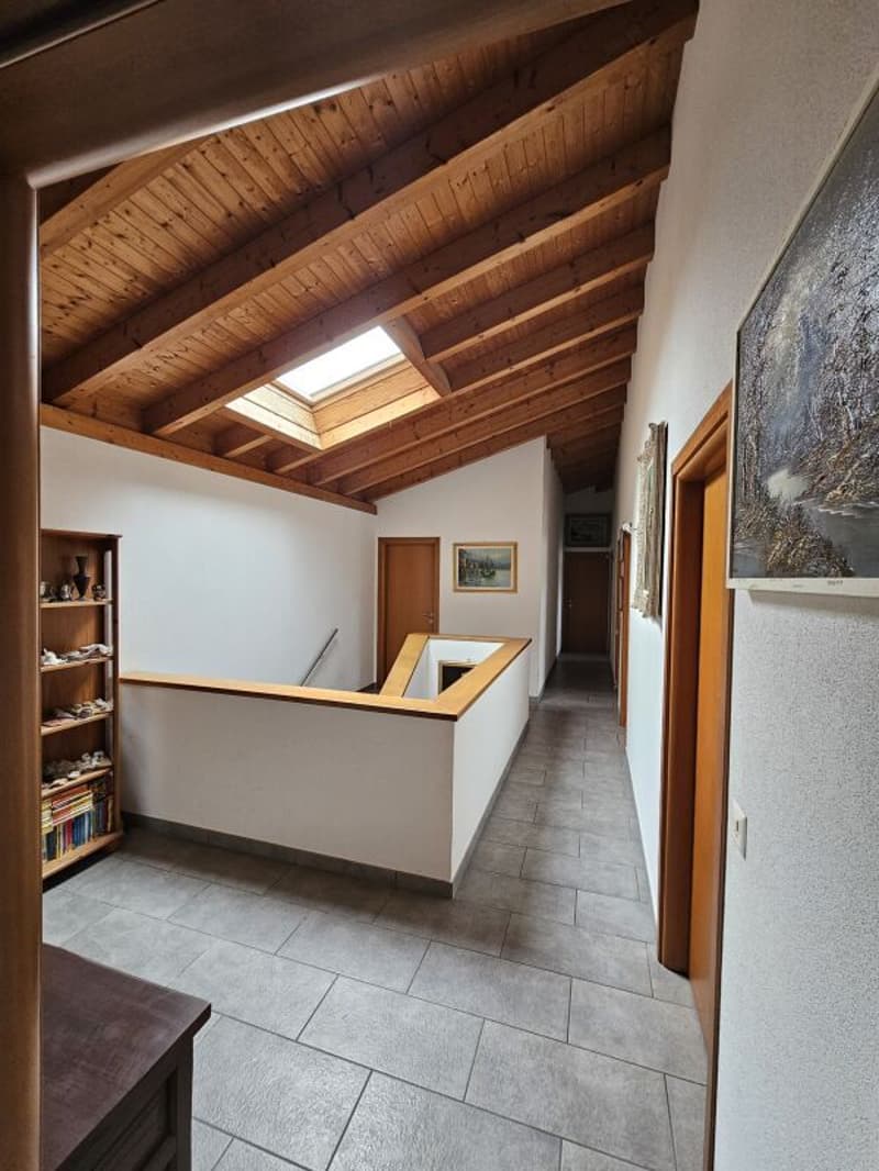 Spaziosa casa unifamiliare a Galbisio (13)