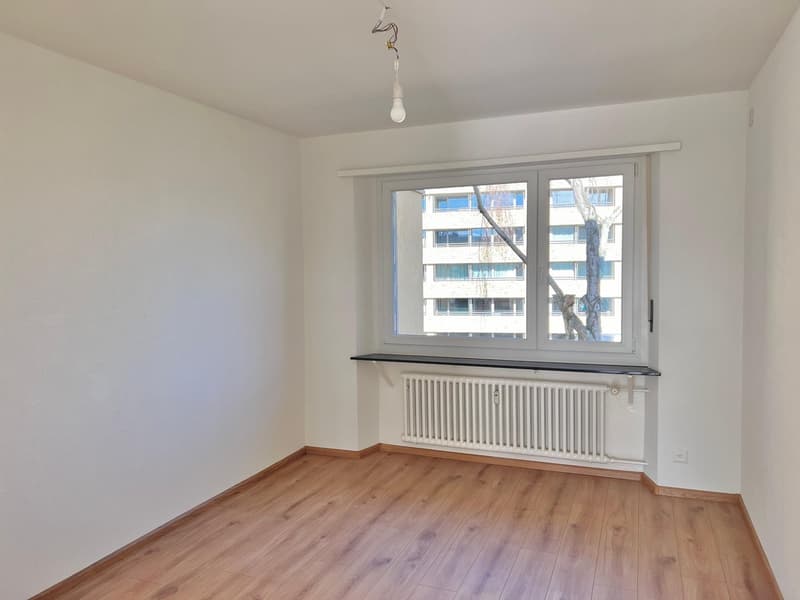 Exklusive 4.5 Zimmer mit Rheinblick und Cheminée (6)