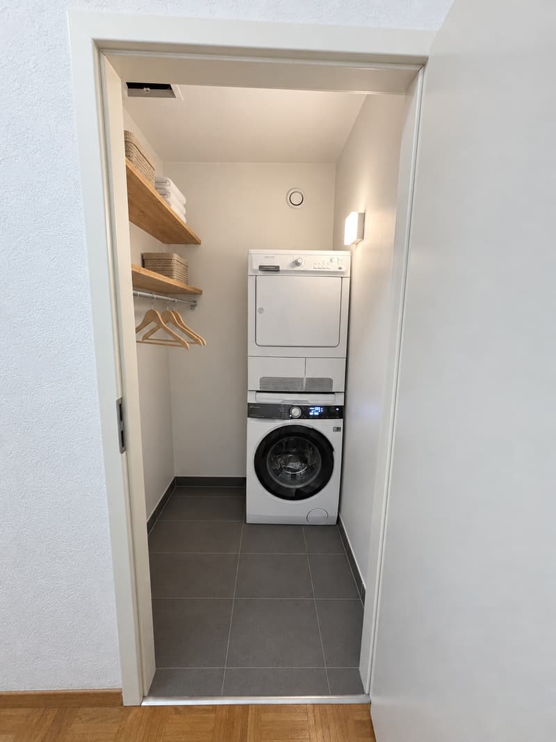 Duplex lumineux de 6 pièces avec mezzanine et balcon à Satigny (11)