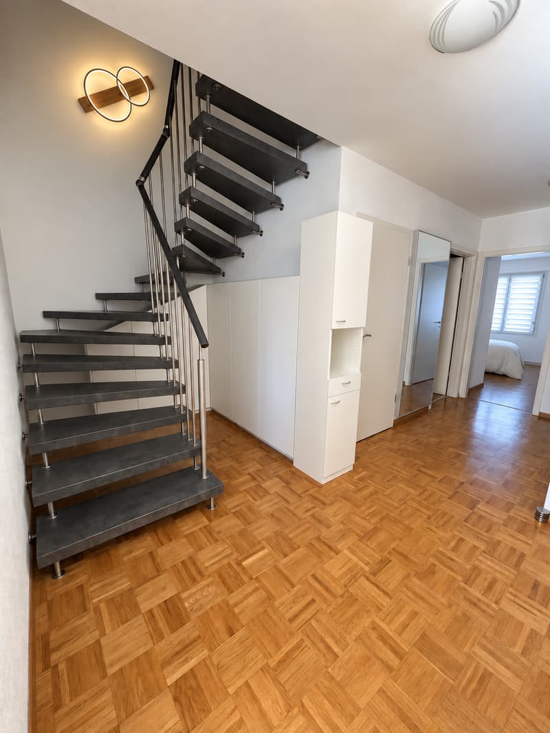 Duplex lumineux de 6 pièces avec mezzanine et balcon à Satigny (14)