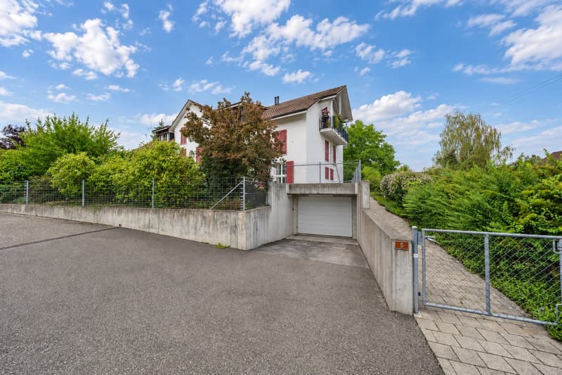 Stilvolle 4,5-Zimmer-Wohnung mit 2 Balkonen, Aufzug & 2 TG-Stp. in Lengwil (29)