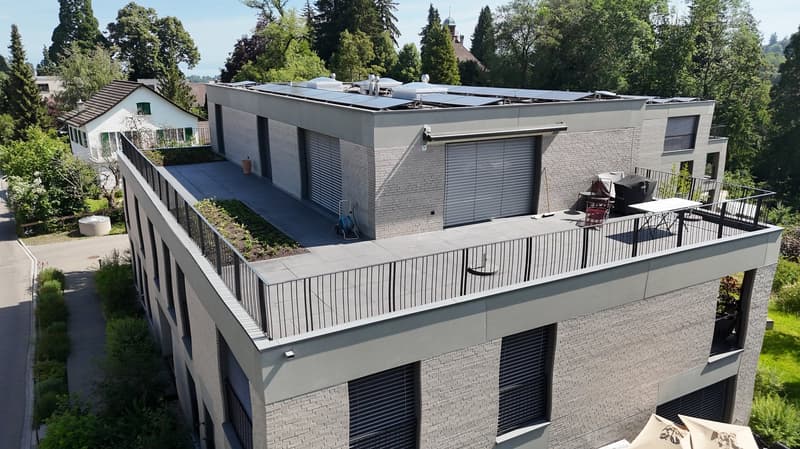 Appartement attique moderne de 3,5 pièces avec vue dégagée (3)