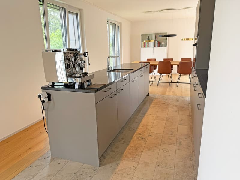 Appartement attique moderne de 3,5 pièces avec vue dégagée (4)