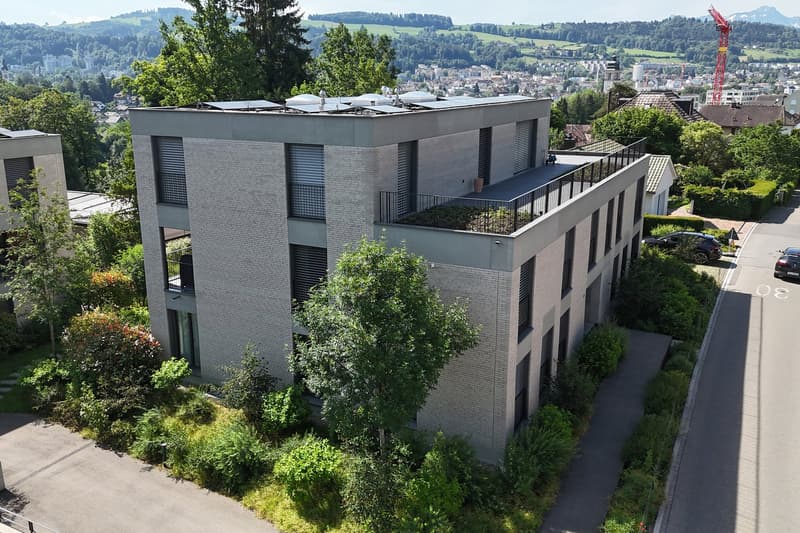 Appartement attique moderne de 3,5 pièces avec vue dégagée (1)