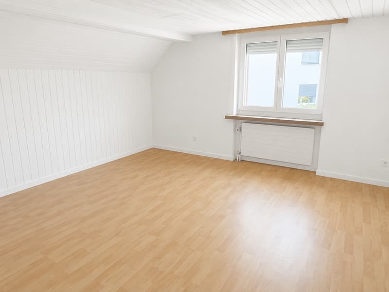 Appartement ancien de 5 pièces confortable avec une hauteur de pièce de 2,10 m (8)