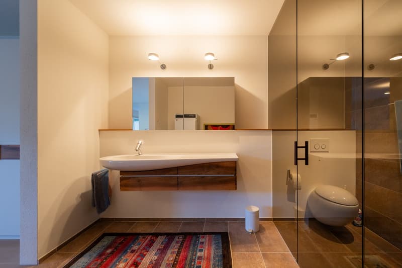 Aussergewöhnlich grosszügige 3.5-Zimmerwohnung mit 120 m², grosser Terrasse & 2 TG-Plätzen (11)