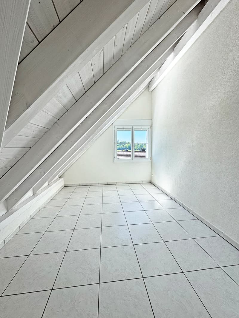 Well-maintained 5.5-room maisonette apartment in Nürensdorf (18)