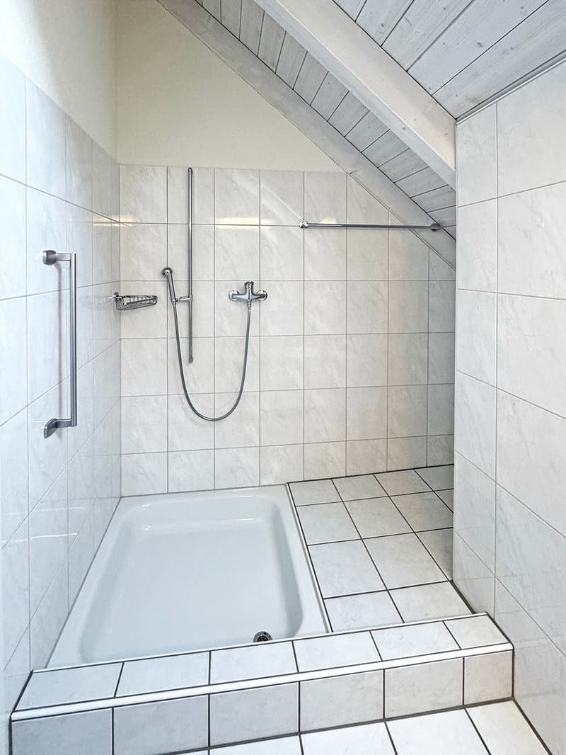 Well-maintained 5.5-room maisonette apartment in Nürensdorf (29)