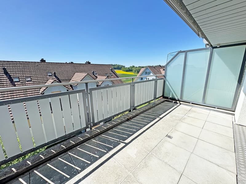 Well-maintained 5.5-room maisonette apartment in Nürensdorf (11)