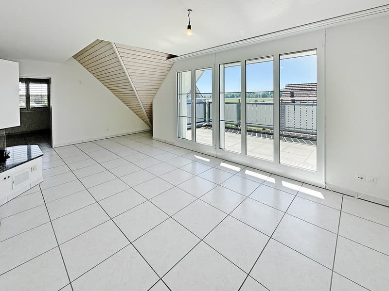 Well-maintained 5.5-room maisonette apartment in Nürensdorf (7)