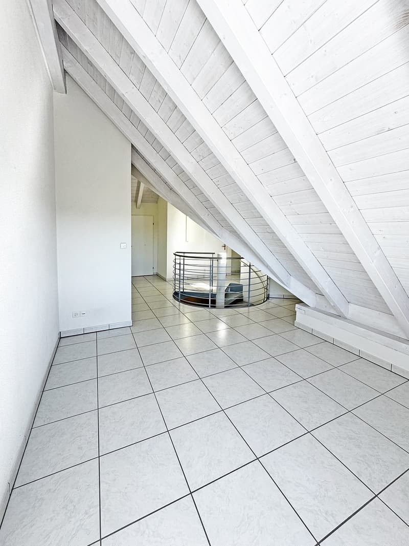 Well-maintained 5.5-room maisonette apartment in Nürensdorf (17)
