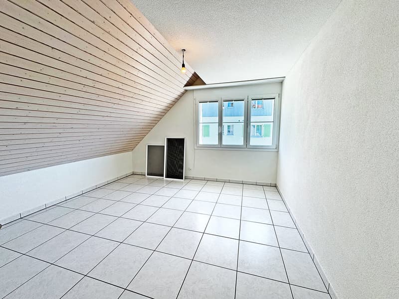 Well-maintained 5.5-room maisonette apartment in Nürensdorf (12)