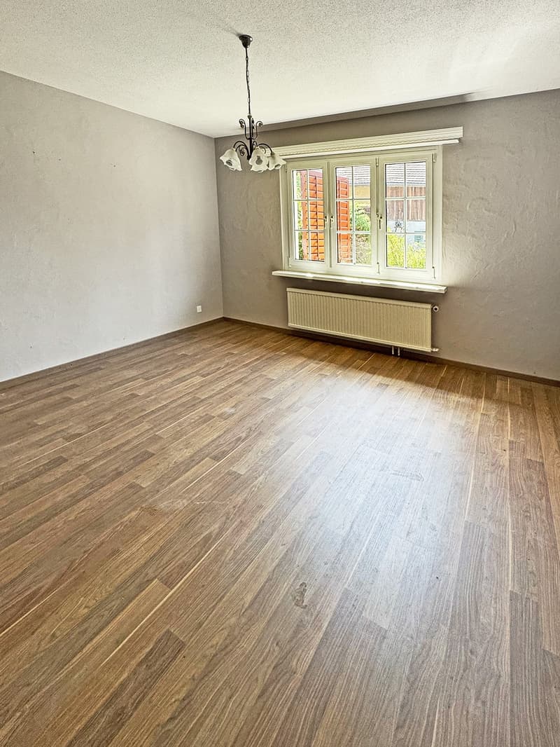 Charmantes Einfamilienhaus in ruhiger Lage in Neerach (11)