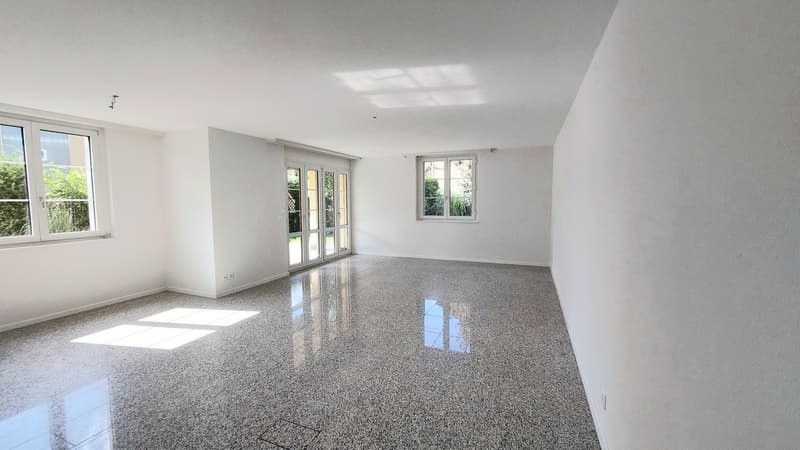 Charmante 4.5-Zimmer-Maisonette-Wohnung in Niederglatt ZH – sofort verfügbar (1)