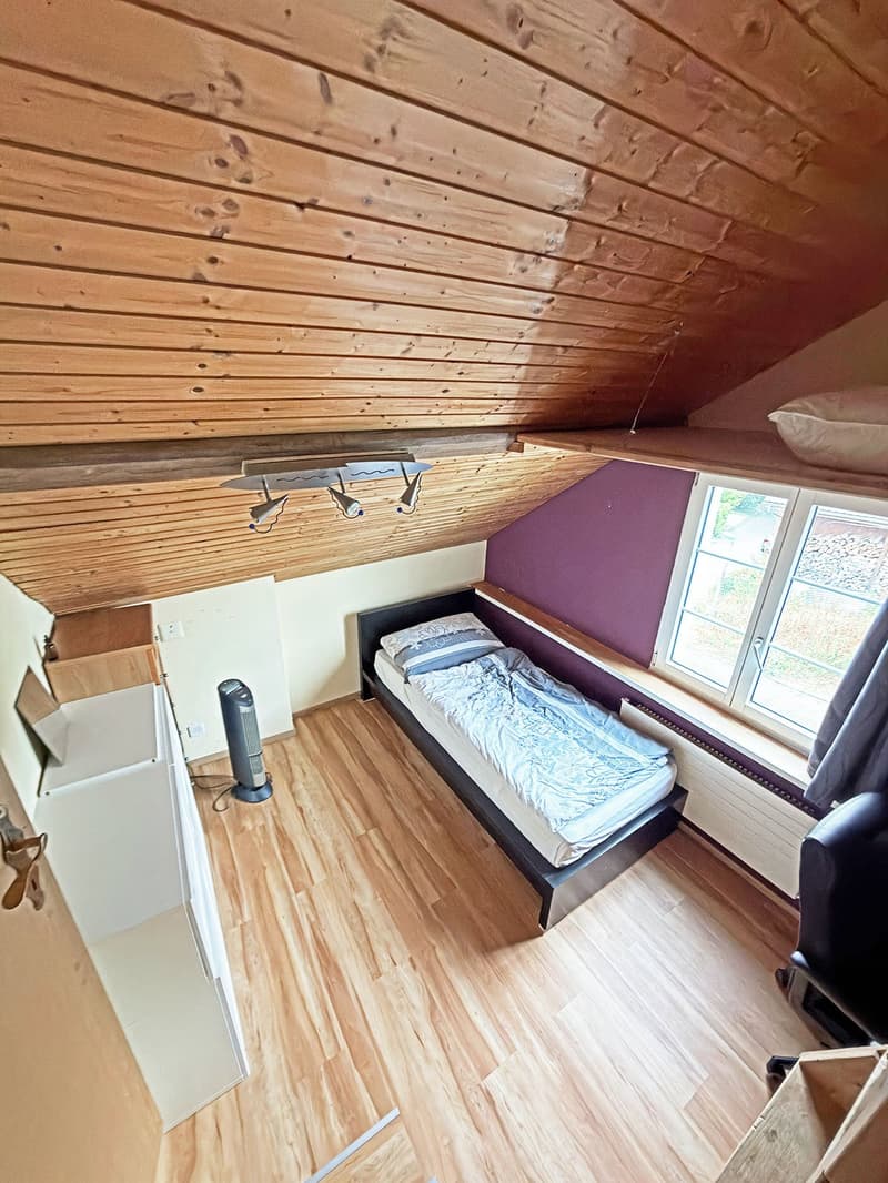 Charmantes 8-Zimmer-Einfamilienhaus mit Garten und Garage in Oberglatt (8)