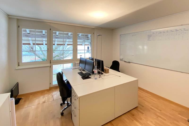 Exklusives Büro in modern renoviertem Bauernhaus mitten im Dorf (6)