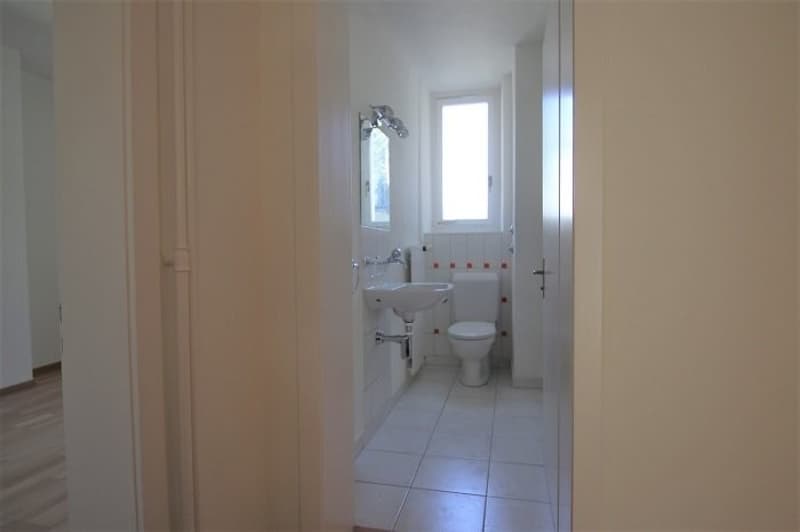 1900_1022_Badezimmer_01.JPG