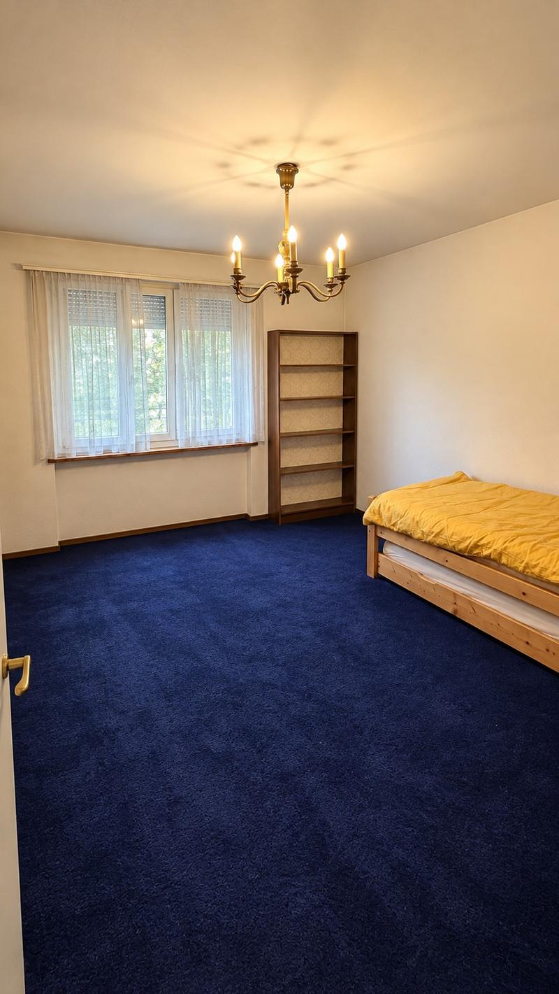 Grosszügige 6-Zimmer-Wohnung mit besonderem Grundriss - befristet bis 30.09.2026 (4)