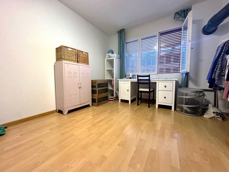 Schlafzimmer links