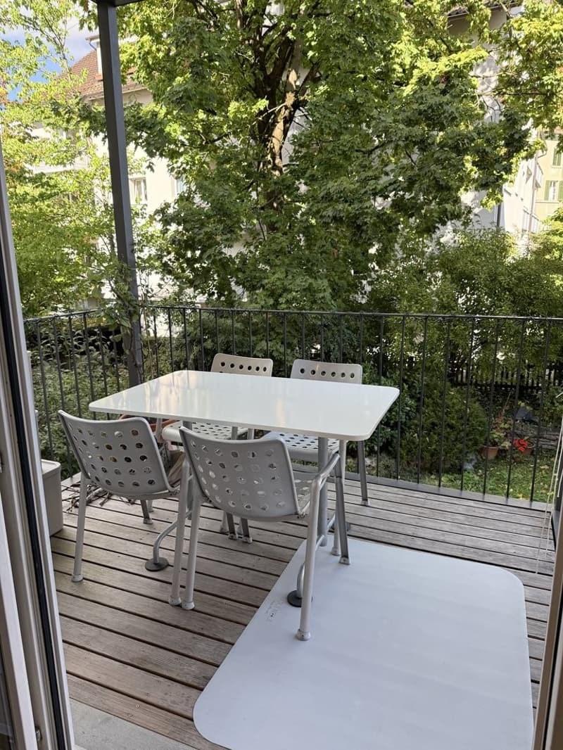 Balkon Küche hofseitig