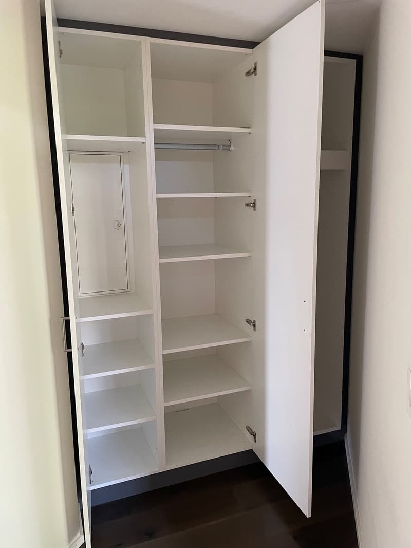 In diesem Schrank bringen Sie sehr viele Utensilien unter