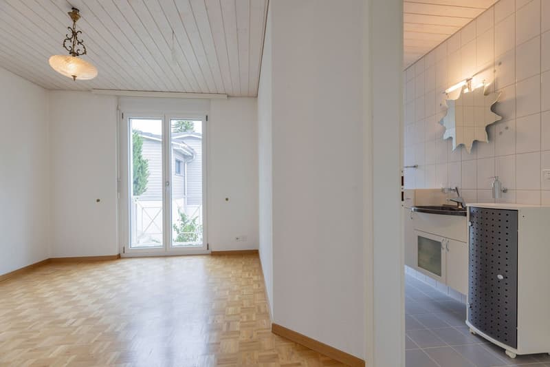 Freistehendes 5.5-Zimmer Einfamilienhaus mit Weitsicht bis zu den Alpen (12)