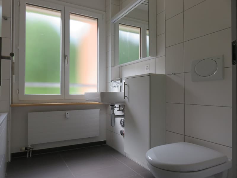 Helle 3-Zimmer-Wohnung mit Balkon in Köniz (3)