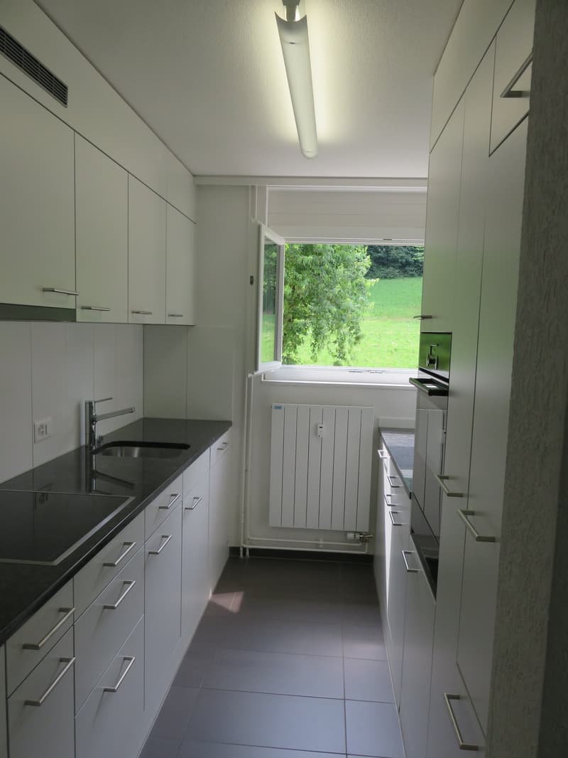 Helle 3-Zimmer-Wohnung mit Balkon in Köniz (2)