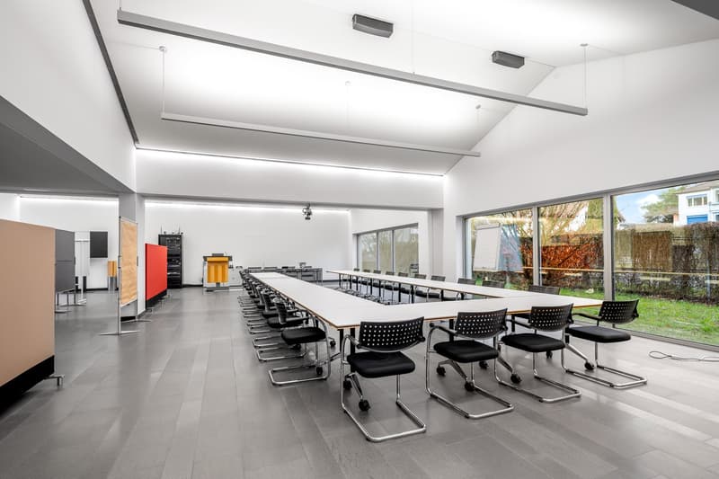 Swiss Re Campus - Premium-Büro am BHF Sood Oberleimbach (14)