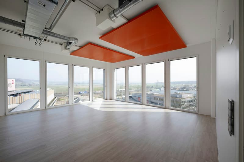 300 m2 o 600 m2 di spazi aziendali premium con vista panoramica - Ristrutturati in modo moderno, climatizzati, sostenibili (2)