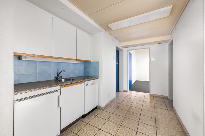 Your office in the heart of the city! (9)