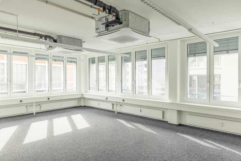Neu sanierte Büroflächen - Optimale Erreichbarkeit und Teilbarkeit (7)