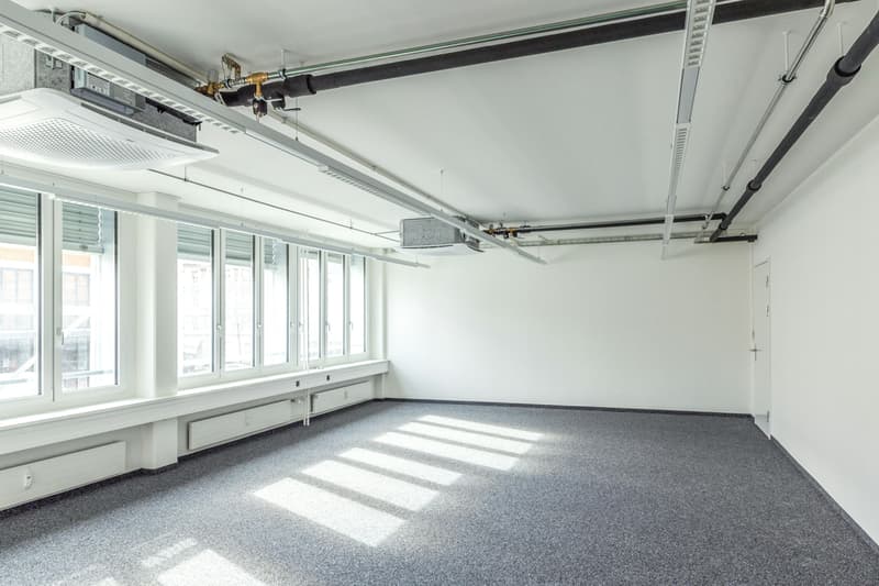 Neu sanierte Büroflächen - Optimale Erreichbarkeit und Teilbarkeit (8)