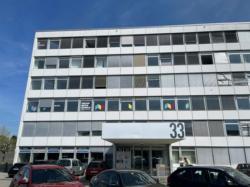 Spazi aziendali ristrutturati tra 20m² - 127m² in affitto! (8)