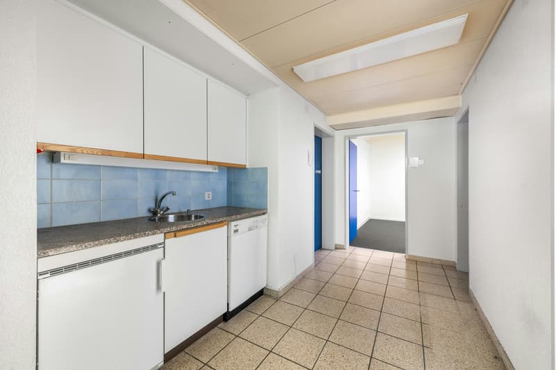 Neue Büro-/Praxisfläche mit ca. 100 m² im 1. OG - mitten im Stedtli von Laufen (9)