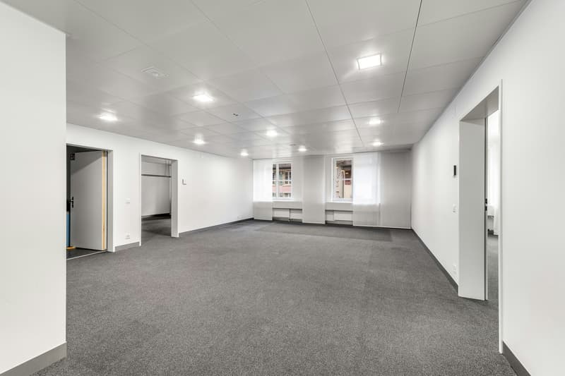 Neue Büro-/Praxisfläche mit ca. 100 m² im 1. OG - mitten im Stedtli von Laufen (2)