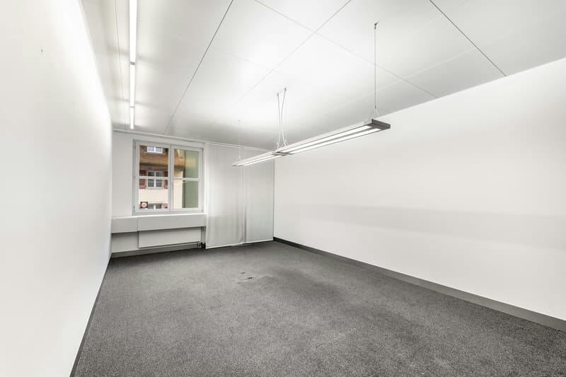 Neue Büro-/Praxisfläche mit ca. 100 m² im 1. OG - mitten im Stedtli von Laufen (3)