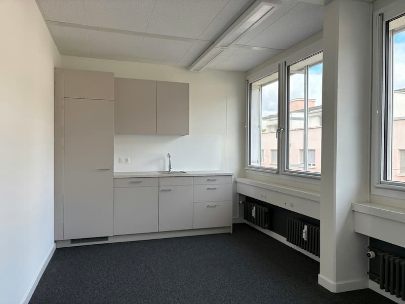 Travailler où vit Bâle - Espace de bureau avec caractère 1 mois gratuit (8)