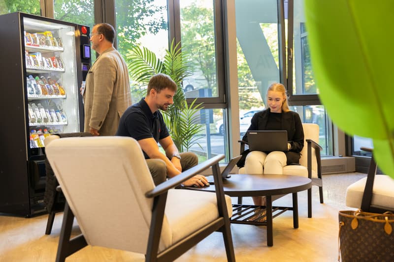 GWERB7 - 346m2 Attraktive Bürofläche mit Showroom und Lounge Eingang in Aesch! (4)