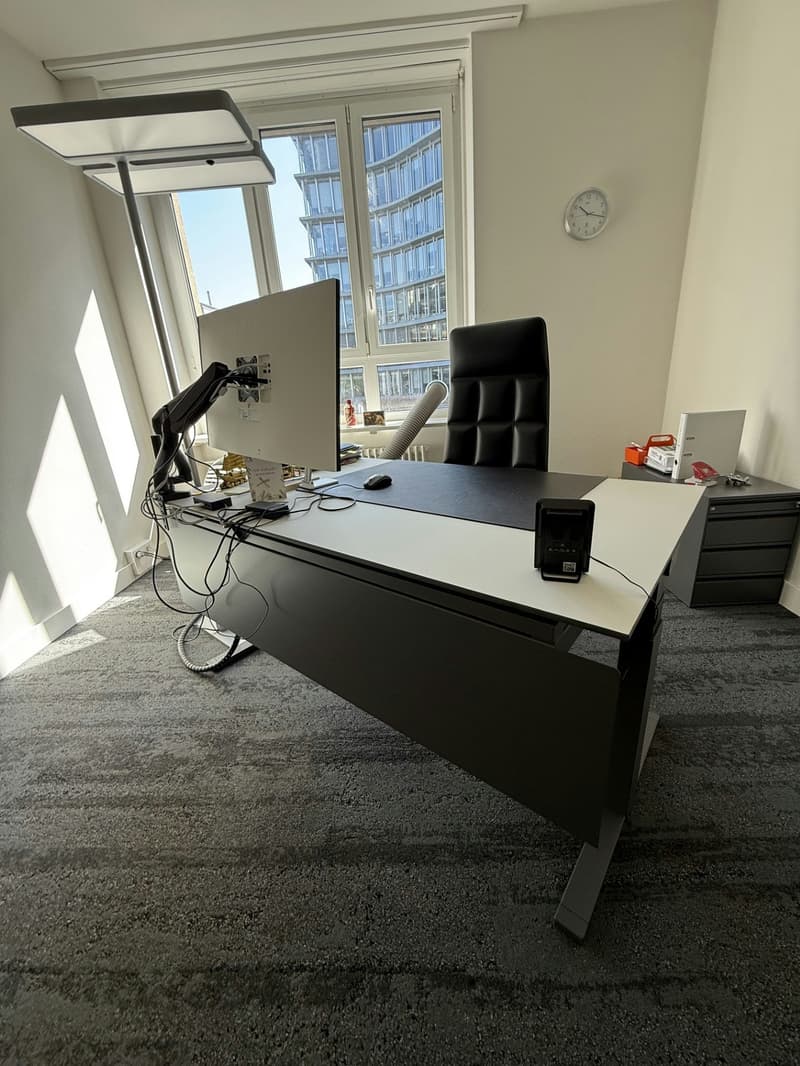 Büro 1