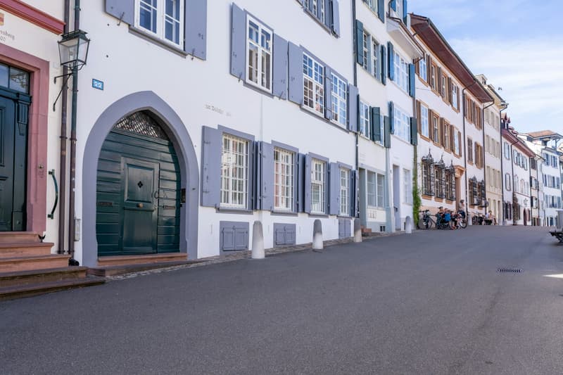 Historische Bürofläche auf 195m2 im Herzen von Basel (1)